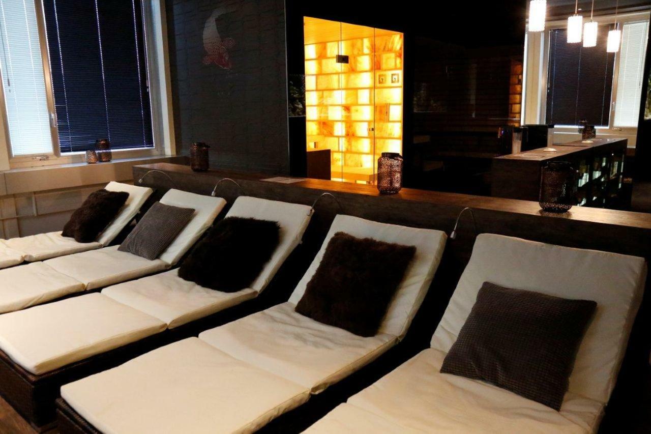 Glashaus Hotel Menziken ภายนอก รูปภาพ
